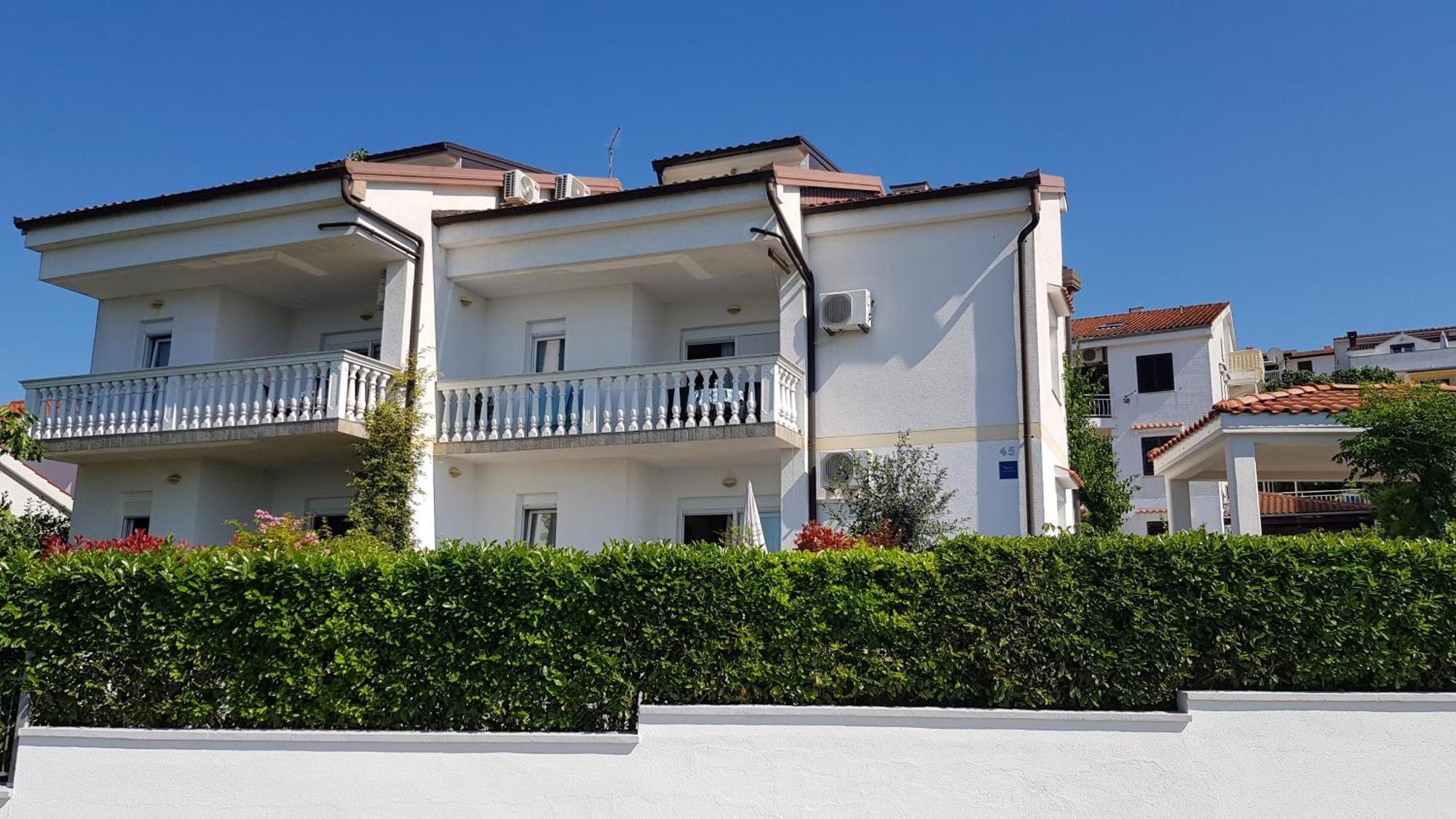 Apartments By The Sea Njivice, Krk - 5296 Kültér fotó